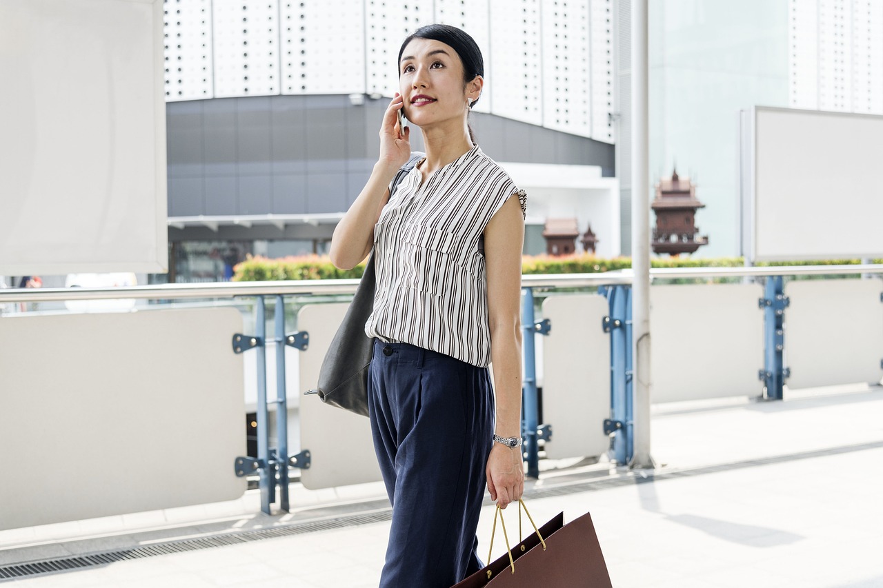 探索最新時尚潮流，2016年新款男包的世界