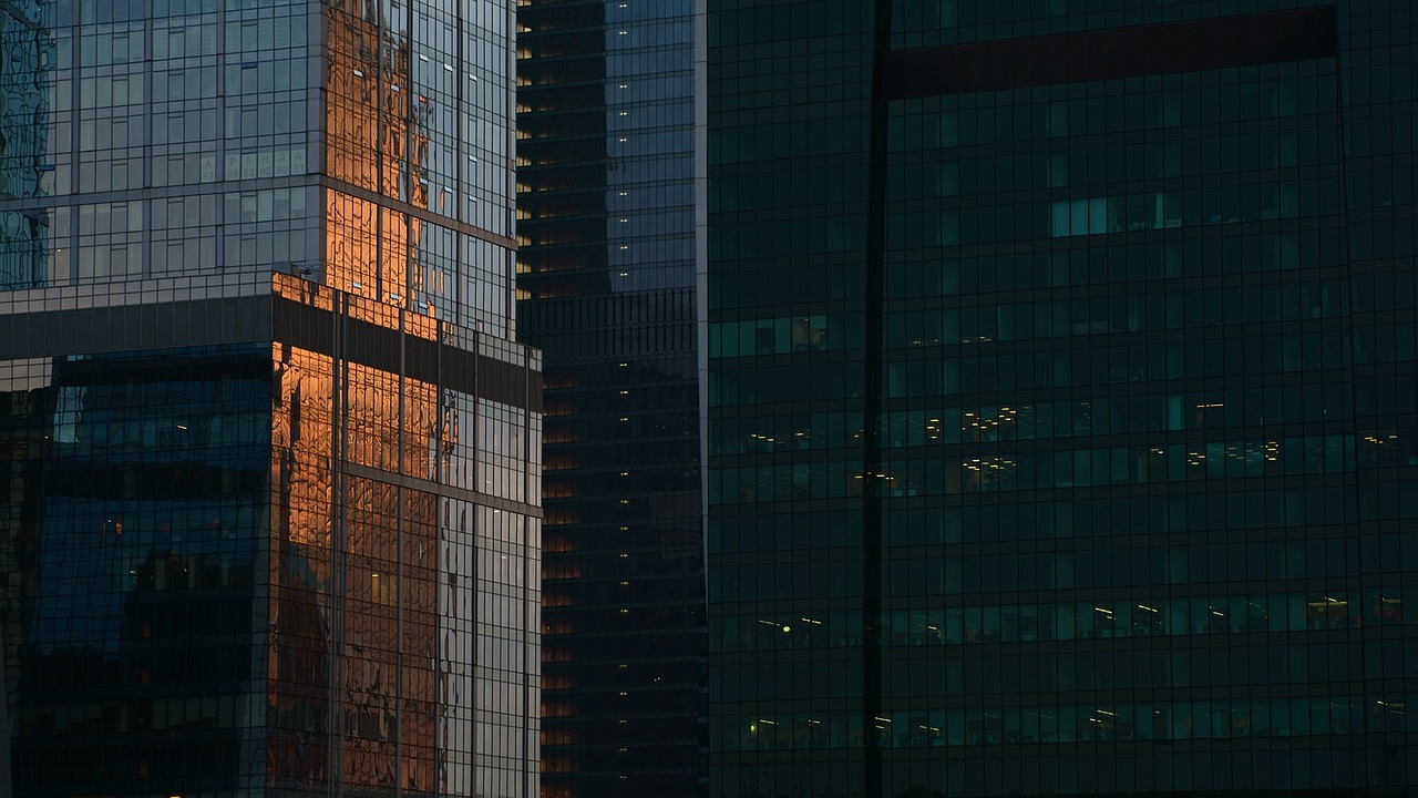 山投沿湖城最新動態(tài)揭曉，未來城市發(fā)展的序幕拉開