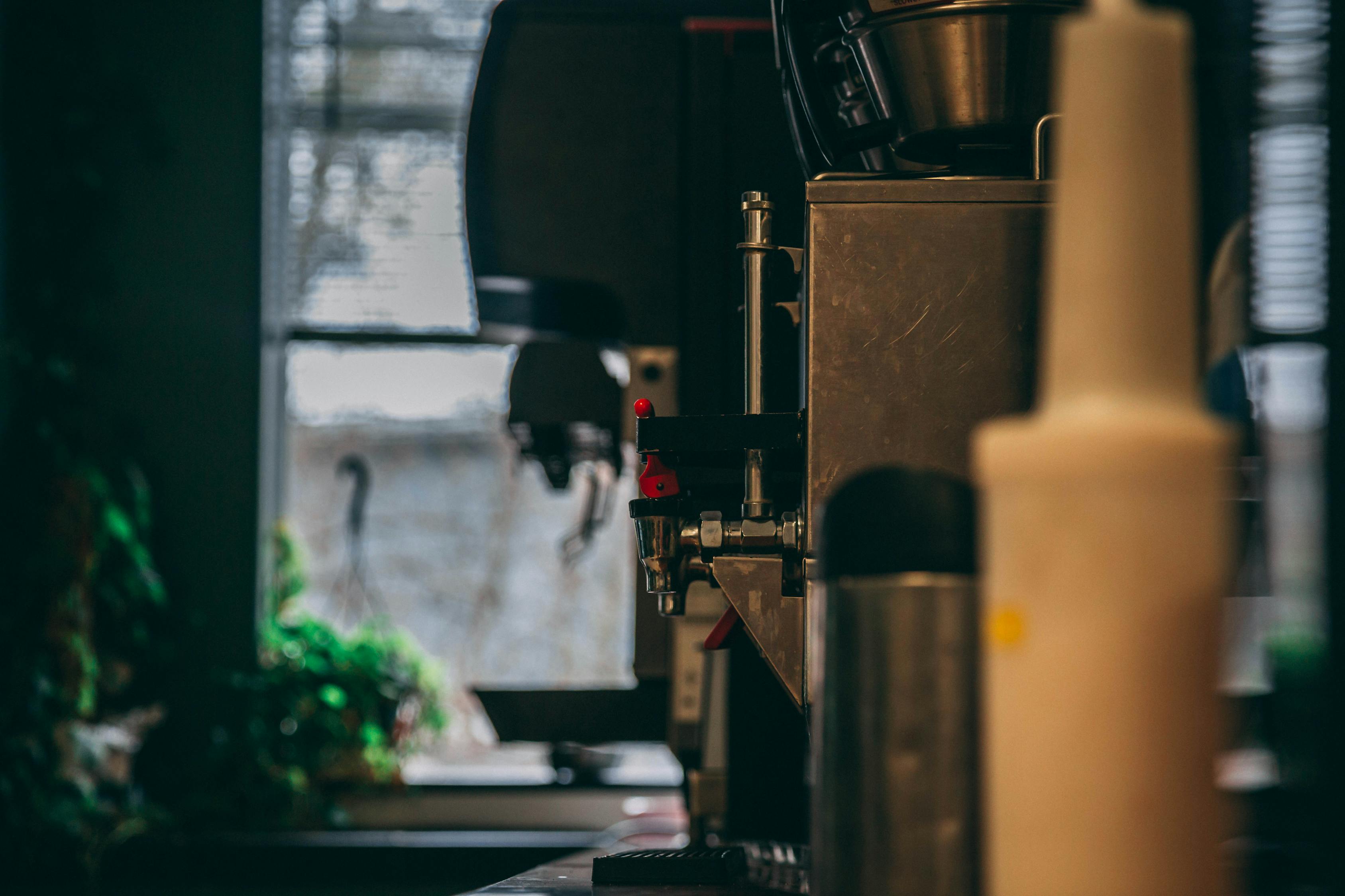 超級狂少秦殊，熱血青春的挑戰(zhàn)與榮耀最新章節(jié)